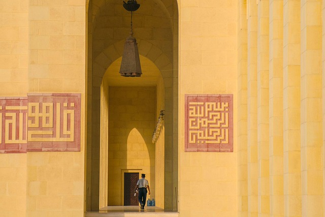 Visit Al Fateh Mosque in Manama, Bahrain as an expat