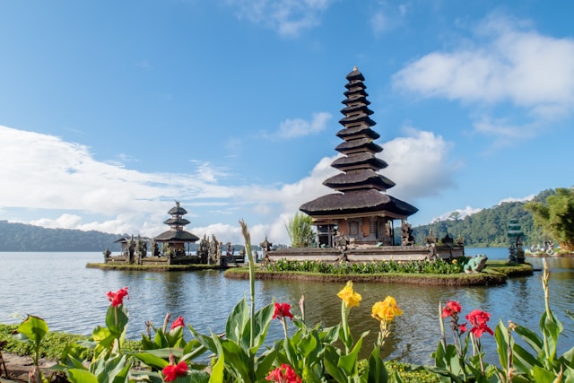 Become an expat in Indonesia lifestyle view Bali beach